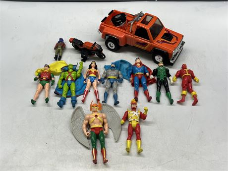 1980s KENNER ACTION FIGURES & VEHICLES (Figures are 4-5” long)
