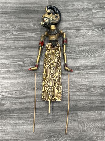 LARGE VINTAGE WAYANG HAND CARVED / PAINTED PUPPET - 34” LONG