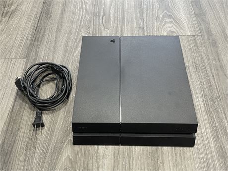 PS4 CONSOLE (UNTESTED)