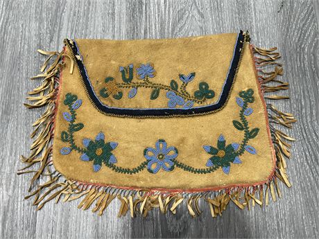 VINTAGE FIRST NATIONS BEADED HAND BAG - 14” WIDE