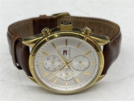 TOMMY HILFIGER BROWN LEATHER WATCH