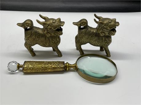 2 ANTIQUE BRASS FOO DOGS & MAGNIFYING GLASS