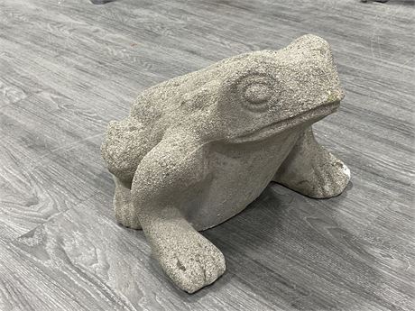 HEAVY VINTAGE CEMENT FROG (15”X12”)