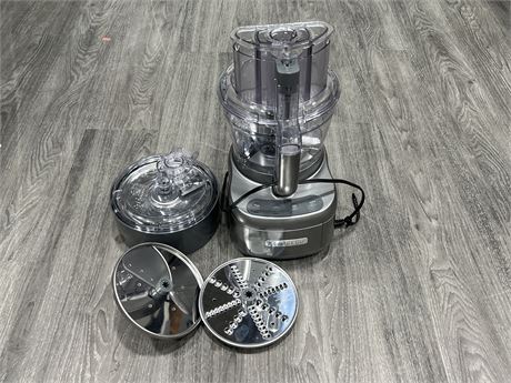CUISINART FOOD PROCESSOR + DICING KIT - TESTED WORKING