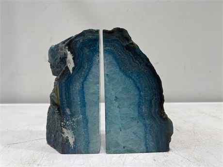 PAIR OF AGATE BOOKENDS - 6.5”