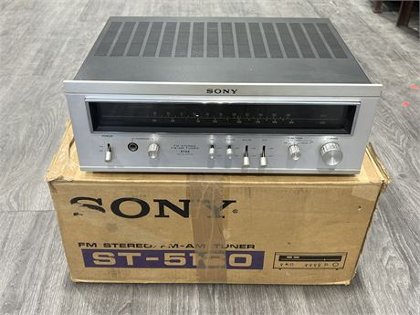 SONY 5130 SOLID STATE TUNER W/BOX - WORKS BUT NEED POWER CORD