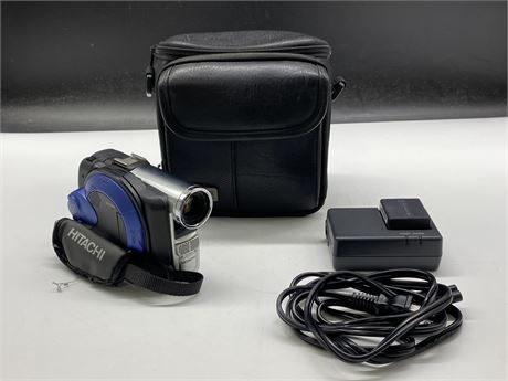 HITACHI DVD CAMCORDER W/BATTERY + CHARGER (ALMOST NEW, RARELY USED)