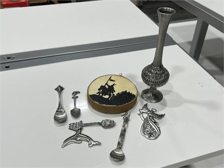 6 COLLECTABLE PEWTER ITEMS & MINI DRUM HANGER