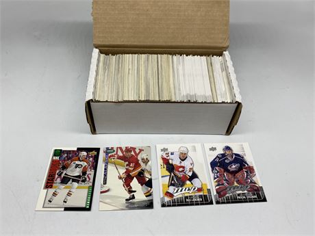 ~400 ASSORTED NHL CARDS