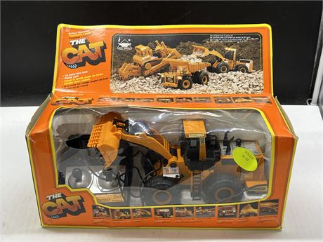 1987 “THE CAT” BATTERY OPERATED TRUCK IN BOX