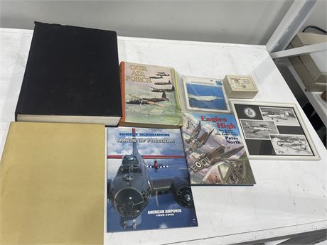 BOOKS ON WAR PLANES/RECOGNITION CARDS/ VINTAGE PHOTO