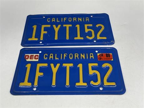 PAIR OF CALIFORNIA BLUE LICENSE PLATE (89’ DECAL)