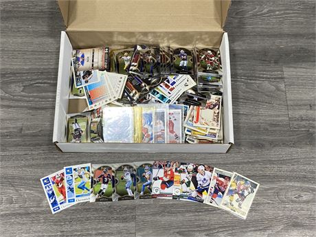 BOX OF MISC SPORTS CARDS - MAINLY FOOTBALL AND HOCKEY