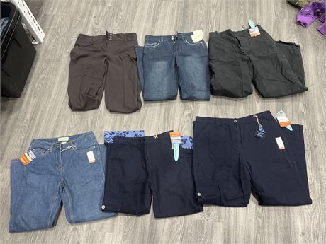6 NEW W/TAGS WOMENS PANTS / JEANS - ASSORTED SIZES