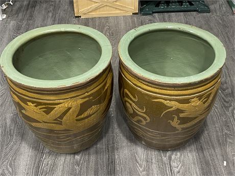 2 LARGE CHINESE EGG POTS W/CLAWED DRAGON DESIGN (17”X17”)