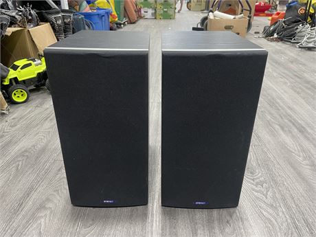 ENERGY CONNOISSEUR SERIES C-3 SPEAKERS MADE IN CANADA (8”x12”x15”)