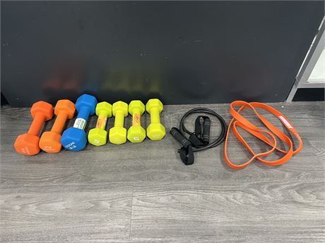 46 POUNDS OF FREE WEIGHTS + WORKOUT BANDS