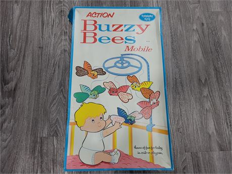ACTION TODDLERS TOYS BUZZY BEES VINTAGE MOBILE