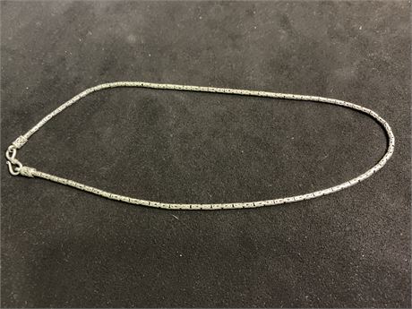 925 STERLING SILVER CHAINLINK NECKLACE