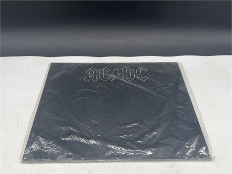 SEALED OLD STOCK - AC/DC - BACK IN BLACK