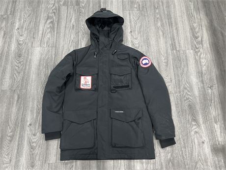 CANADA GOOSE x OCTOBERS VERY OWN MENS DOWN JACKET - SIZE XL