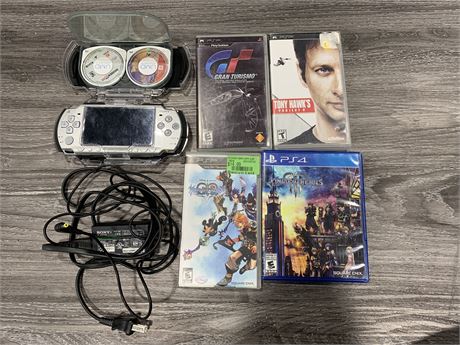 PSP(complete) W/4 GAMES & PS4 GAME