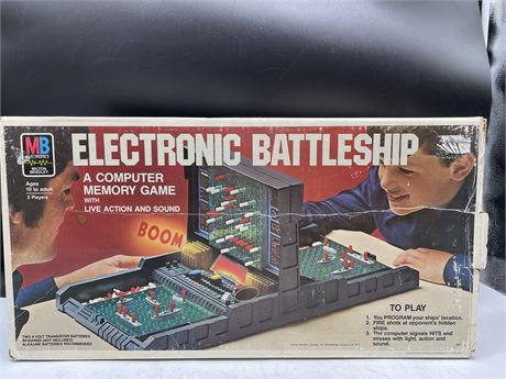 VINTAGE ELECTRONIC BATTLE SHIP GAME IN BOX
