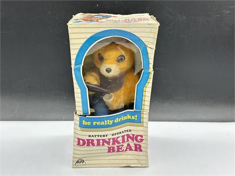 VINTAGE ALPS MADE IN JAPAN BATTERY OPERATED DRINKING BEAR IN BOX