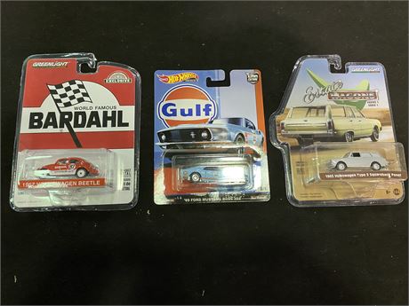 2 GREENLIGHT COLLECTABLES & 1 HOTWHEELS