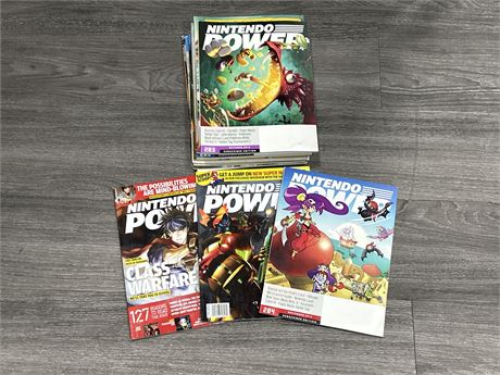 LOT OF NINTENDO POWER MAGAZINES - EARLY 2000’S MODERN