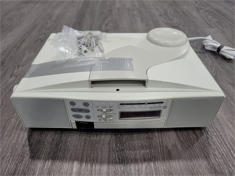 GE UNDERCOUNTER CD RADIO WITH MOUNTS (tested working)