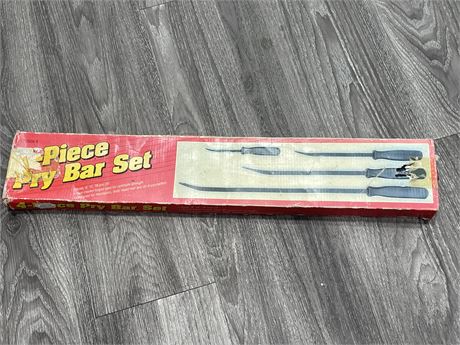 4-PIECE PRY BAR SET IN BOX (SPECS IN PHOTO)