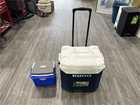 56 LITRE ROLLING IGLOO COOLER + SMALL STEELY COOL COOLER