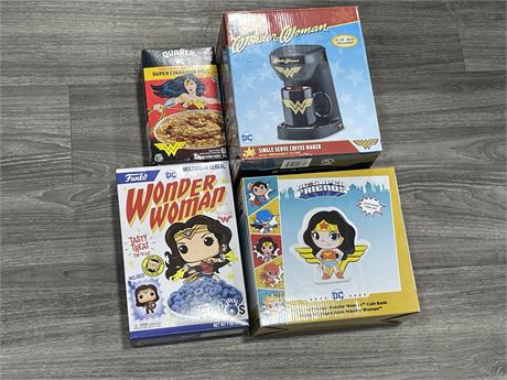 4 (NEW) WONDER WOMAN COLLECTABLES INCL: COFFEE MACHINE, COIN BANK, & FOOD