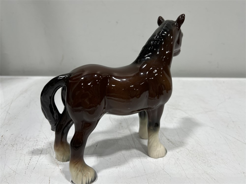 Urban Auctions - VINTAGE SHIRE CLYDESDALE PORCELAIN HORSE FIGURE (8”x7.5”)