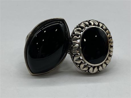 LARGE MID CENTURY 925 STERLING SILVER & ONYX RINGS - 1 OUNCE / SZ 7.75 & 9.75