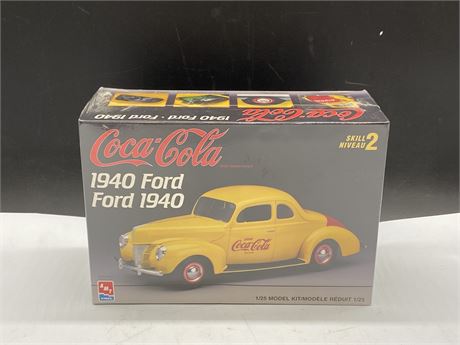 NOS 1990’s COCA COLA 1/25 SCALE FORD MODEL KIT