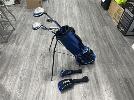 KIDS RIGHT HANDED PING GOLF CLUBS W/ PING BAG