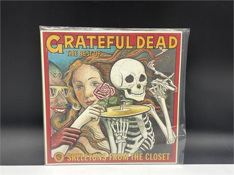 GRATEFUL DEAD - SKELETONS FROM THE CLOSET - NEAR MINT (NM)
