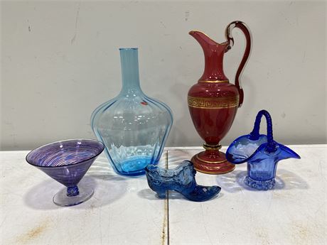 5 PIECES ART GLASS - 3 SIGNED