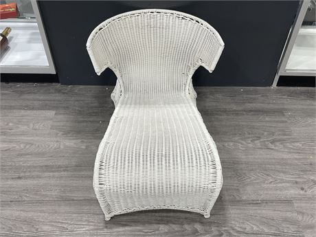 WICKER STYLE LOUNGER (19” TALL)