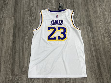 NEW LEBRON LAKERS JERSEY SIZE 54 W/TAGS