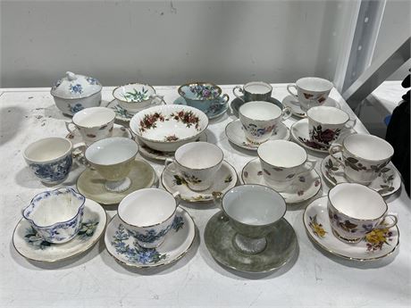 LOT OF ASSORTED CUPS / SAUCERS