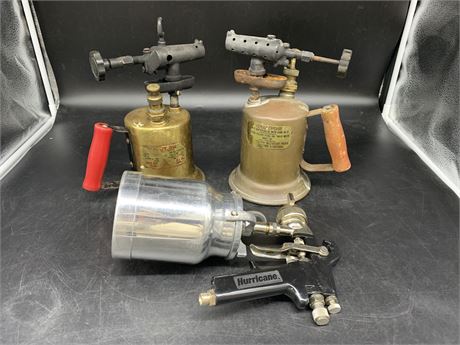 2 ANTIQUE HAND TORCHES, SPRAY PAINT APPLICATOR