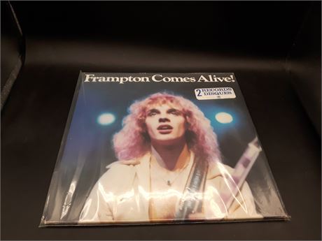 FRAMPTON COMES ALIVE (2 RECORDS) NEAR MINT CONDITION (NM) - VINYL