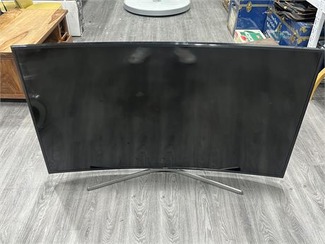 SAMSUNG 65” CURVED TV - HAS SCREEN DAMAGE / NO CORDS (As is)
