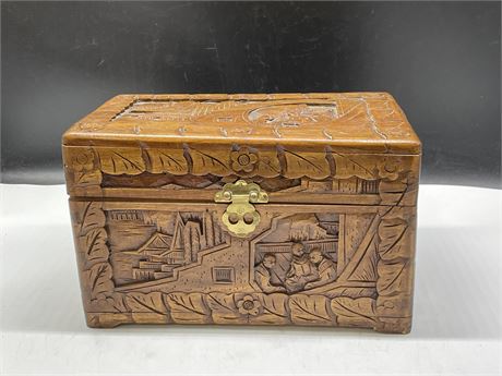 VINTAGE CHINESE JEWELRY BOX (12”x7”x7”)