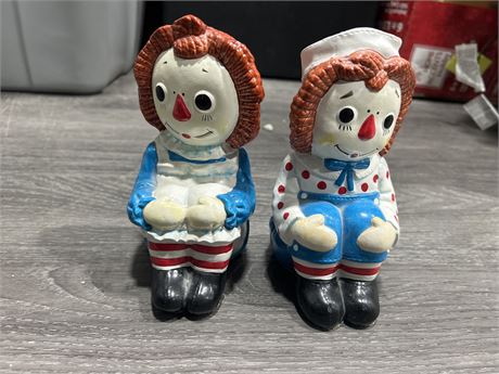 1970’S RAGGEDY ANNE & ANDY BOOKENDS MADE BY THE BOBBS MERRIL COMPANY