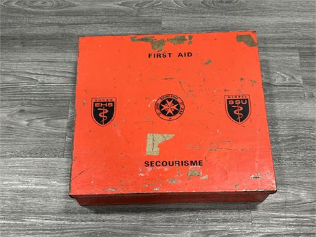 LARGE VINTAGE FIRST AID KIT FULL OF CONTENTS (17” tall)