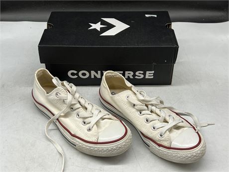 CONVERSE SHOES WITH BOX - MENS 5, WOMENS 7